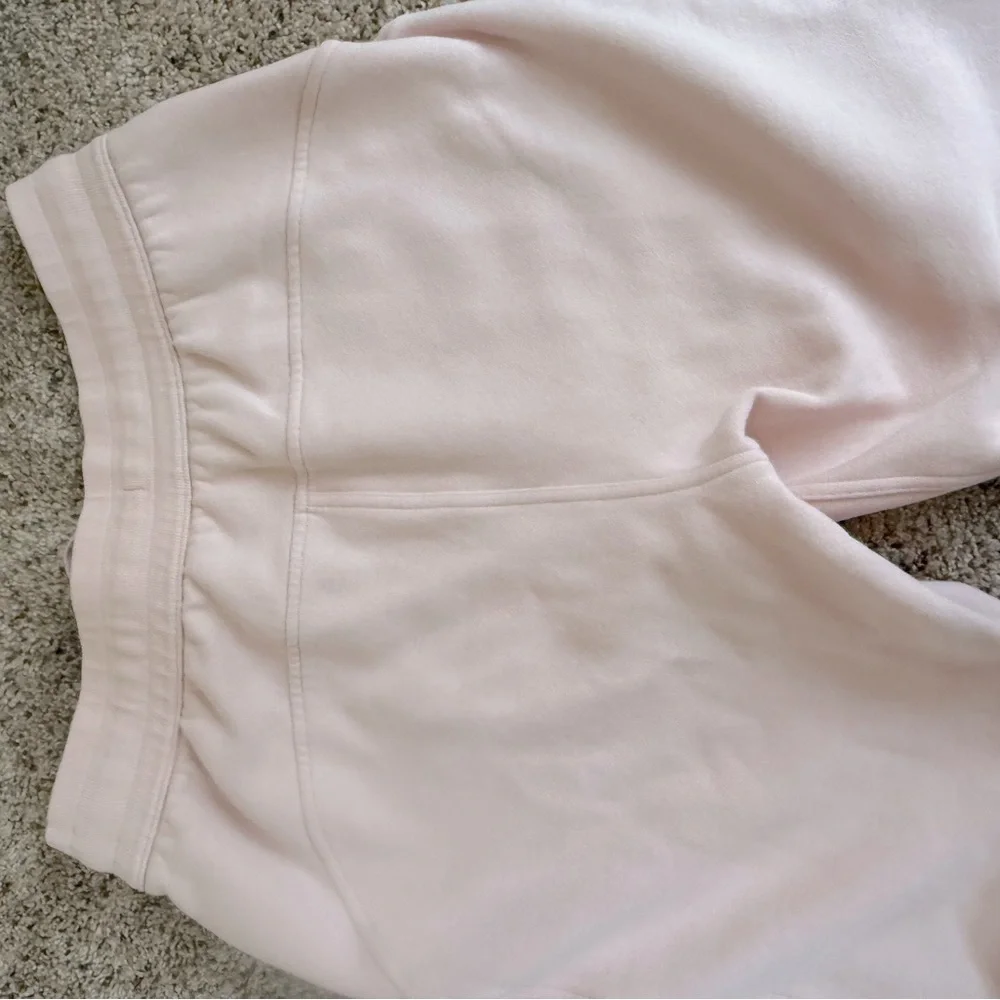 Lululemon Scuba Joggers - Picture 6 of 7